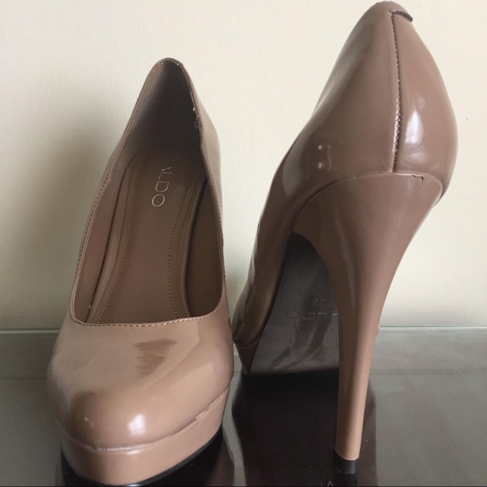 ALDO Nude/Taupe Pumps